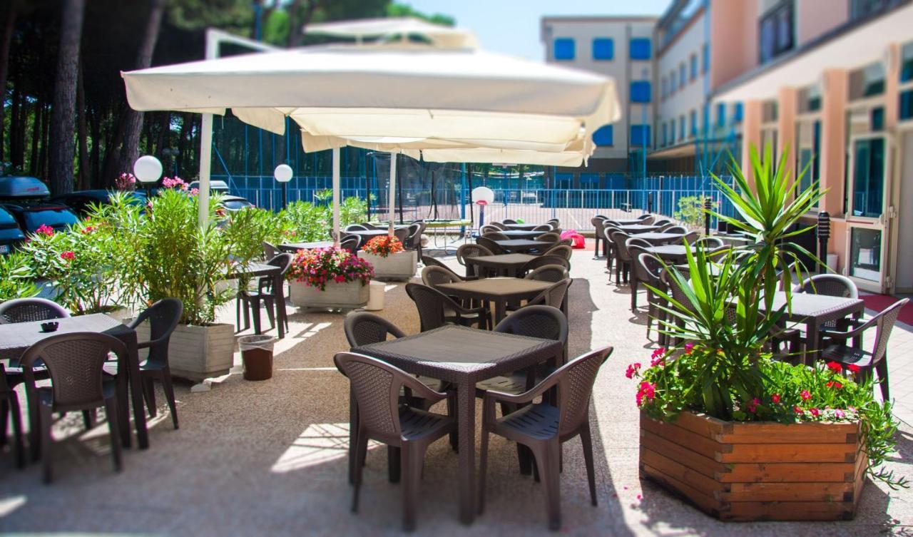 Club Vacanze In Cervia Eksteriør billede